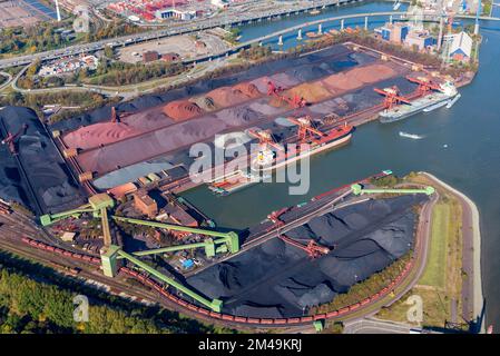 Veduta aerea di Hansaport, carico, deposito, minerale, carbone, Fonte di energia, fossile, nave, banchina, Elba, Suederelbe, Amburgo, Germania Foto Stock