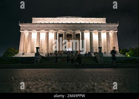 Lincoln Memorial sul National Mall di notte, Washington DC, Stati Uniti d'America Foto Stock