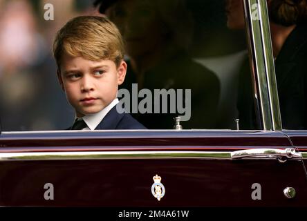 PA RECENSIONE DELL'ANNO 2022 file foto datata 19/09/22 - Principe George, nella processione cerimoniale dopo il suo funerale di Stato all'Abbazia di Westminster, Londra. Data di emissione: Martedì 20 dicembre 2022. Foto Stock