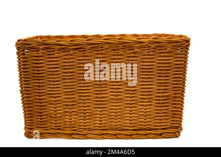 Cestino marrone in rattan fatto a mano. Cesto di vimini fatto a mano in bambù naturale e rattan. Artigianato fatto a mano. Nessuno Foto Stock