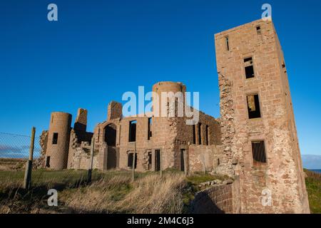 Il castello di Slains, Cruden Bay, Aberdeenshire, Scotland, Regno Unito Foto Stock