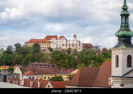 Veduta aerea di Brno con Castello Spilberk - Brno, Repubblica Ceca Foto Stock