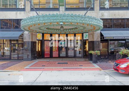 L'Allen Theatre, un punto di riferimento di Cleveland, originariamente una silenziosa casa cinematografica, si trova all'interno del Bulkley Building, in Playhouse Square. Foto Stock