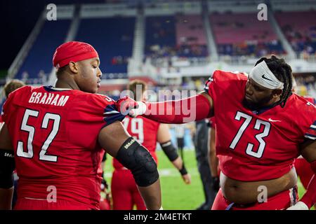 Florida, Stati Uniti. 20th Dec, 2022. Giocatori di calcio universitari durante la partita di calcio Toledo Rockets contro LU Liberty Flames nel Boca Raton Bowl 2022 al FAU Stadium, Boca Raton, Florida, USA. Credit: Yaroslav Sabitov/YES Market Media/Alamy Live News Foto Stock