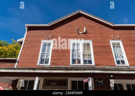 Old Red Wooden Country Store, Aladdin, Wyoming, USA Foto Stock