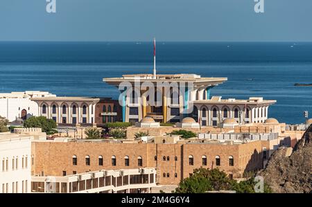 Vecchio Muscat con al Alam Palace, Oman Foto Stock