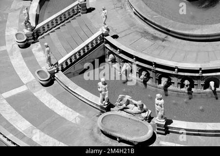 Piazza Pretoria, conosciuta anche come Piazza della Vergogna, si trova nel quartiere di Kalsa vicino ai quattro Canti. Al centro, Foto Stock