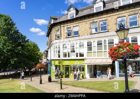 Harrogate North Yorkshire Harrogate Shops a Montpellier Parade sulla collina di Montpellier nel centro di Harrogate Harrogate Yorkshire Inghilterra Regno Unito GB Europa Foto Stock