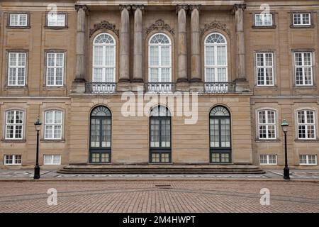 Palazzo Amalienborg, sede governativa della famiglia reale danese, Copenaghen, Danimarca Foto Stock