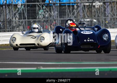 Chris Ward, Rob Smith, Lister Knobbly, MRL Royal Automobile Club Woodcote Trophy & Stirling Moss Trophy, una gara di cinquanta minuti con un mandato pitstop b Foto Stock