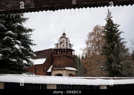 Chiesa evangelica articolare in legno di Svaty Kriz - uno dei più grandi edifici in legno dell'Europa centrale, Slovacchia Foto Stock