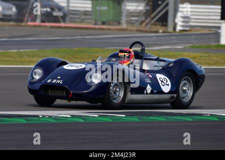 Chris Ward, Rob Smith, Lister Knobbly, MRL Royal Automobile Club Woodcote Trophy & Stirling Moss Trophy, una gara di cinquanta minuti con un mandato pitstop b Foto Stock