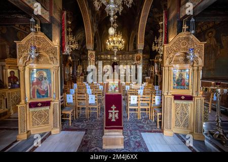 Chiesa greco-ortodossa, interni decorati, Atene, Grecia Foto Stock