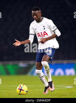 Tottenham Hotspur's Pape Matar Sarr durante una partita amichevole al Tottenham Hotspur Stadium, Londra. Data immagine: Mercoledì 21 dicembre 2022. Foto Stock