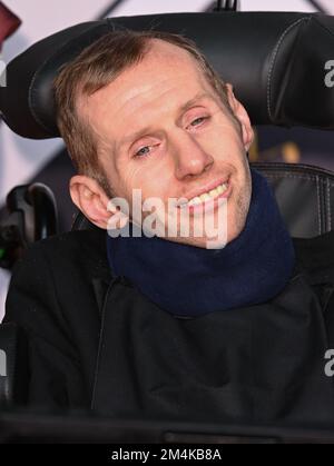 21st dicembre 2022, Londra, Regno Unito. Rob Burrow arriva alla BBC Sports Personality of the Year 2022, MediaCityUK, Manchester. Credit: Doug Peters/EMPICS/Alamy Live News Foto Stock