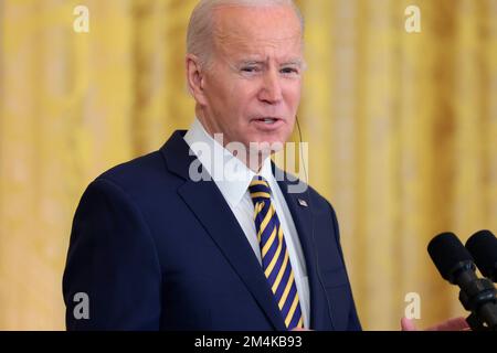 Washington, Stati Uniti, 21 dicembre 2022. Washington, DC. 21st Dec, 2022. Il Presidente Joe Biden ospita una conferenza stampa congiunta con il Presidente ucraino Volodymyr Zelenskyy nella sala orientale della Casa Bianca il 21 dicembre 2022 a Washington, DC. (Foto di Oliver Contreras/Sipa USA) Credit: Oliver Contreras/Pool via CNP *** Local Caption *** BSMID48782574 Credit: dpa/Alamy Live News Foto Stock