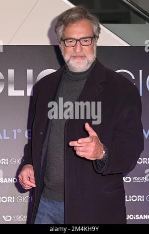 Roma, Italia. 21st Dec, 2022. Max Tortora partecipa al tappeto rosso del film 'i migranti giorni' al Cinema Adriano. Credit: SOPA Images Limited/Alamy Live News Foto Stock