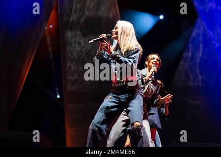 Keavy Lynch di B Witched ha suonato all'OVO Hydro Glasgow il 19th dicembre 2022 Foto Stock