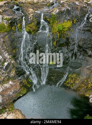 Tamarind Falls l'altro nome è sette cascate nell'isola di Mauritius, distretto di Rivivière Noire. Incredibile wiev zona verde intoccabile con acqua pulita e. Foto Stock