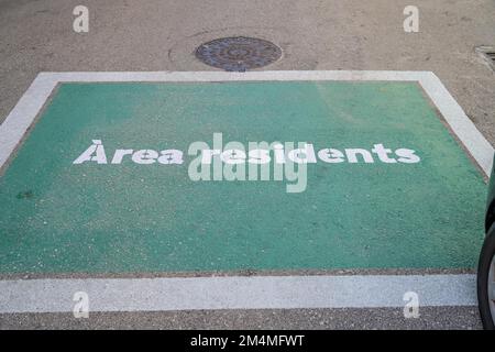 Straße, Bemalung, Anwohnerparkzone, residenti nella zona, Arta, Maiorca, Spagna Foto Stock