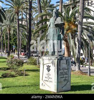 Palma de Mallorca, Spagna - 8 Nov, 2022: Monumento al filosofo, Raul Lullo Foto Stock