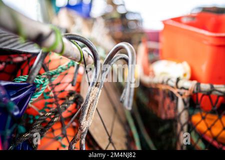 pesca gamberi gancio. aragosta pentola gancio su una barca Foto Stock