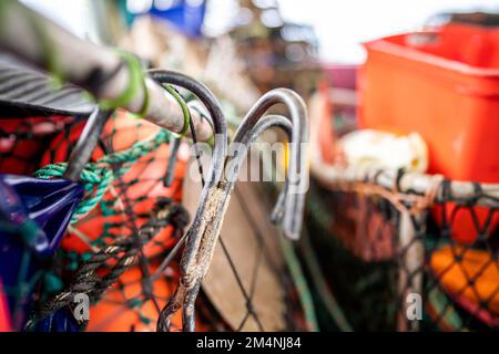 pesca gamberi gancio. aragosta pentola gancio su una barca Foto Stock