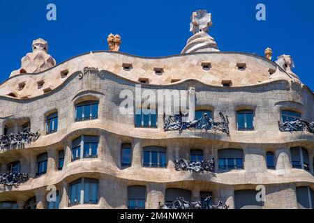 Gli edifici di Antoni Gaudi sul Passeig de Gràcia a Barcellona, Spagna Foto Stock