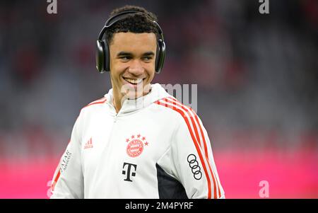 Jamal Musiala FC Bayern Monaco FCB (42), Allianz Arena, Monaco, Baviera, Germania Foto Stock