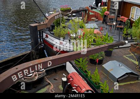 Navi museo, porto storico, Maerkisches Ufer, Spree, Berlino, Germania Foto Stock