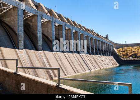 Diga del Capo Joseph; secondo produttore più grande di potere negli Stati Uniti; diga idroelettrica sul fiume di Columbia; stato di Washington; Stati Uniti Foto Stock