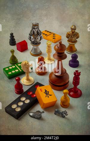 Tutti i miei giochi pezzi Still Life Foto Stock