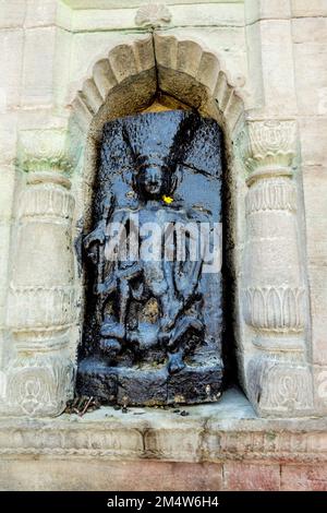 Divinità d'ingresso del Tempio di Bhimakali, Tempio di Bhimakali, Sarahan, porta di Kinnaur, distretto di Sirmaur, Himachal Pradesh, India Foto Stock