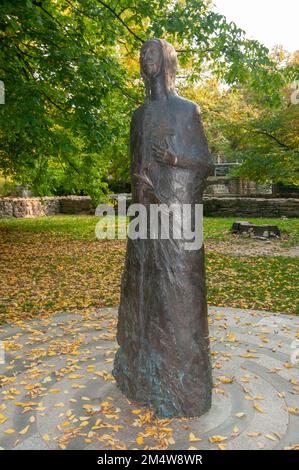 Tomba di Santa Margherita della Casa di Arpad sull'Isola Margherita - Budapest, Ungheria Foto Stock