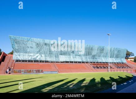 Joondalup, WA, Australia - Business School alla Edith Cowan University di Francis-Jones Morehen Thorp con Hassell (Glass artwork di Rick Vermey) Foto Stock