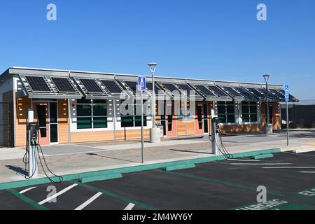 COSTA MESA, CALIFORNIA - 19 DEC 2022: Il Ronnenberg Center for Environmental Sustainability, nel campus dell'Orange Coast College, OCC. Foto Stock