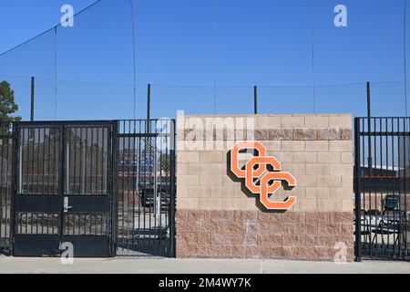 COSTA MESA, CALIFORNIA - 19 DEC 2022: OCC, Orange Coast College Softball, Stadio. Foto Stock