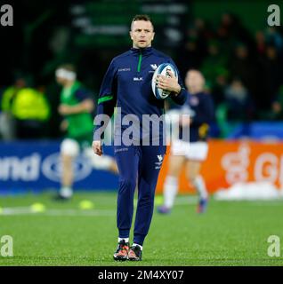 The Sportsgrounds, Galway, Irlanda. 23rd Dec, 2022. United Rugby Championship, Connacht contro Ulster; Jack Carty (Connacht) Credit: Action Plus Sports/Alamy Live News Foto Stock