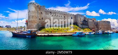 Punti di riferimento di Cipro - fortezza medievale a Kyrenia, parte turca dell'isola Foto Stock