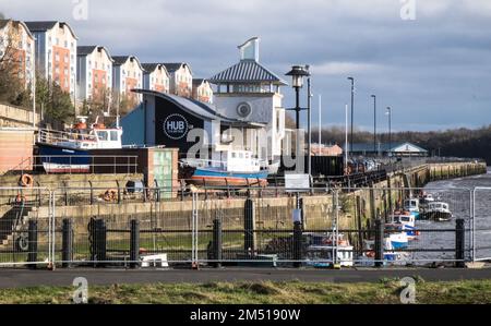 Il Cycle Hub,a, luminoso, moderno negozio di biciclette e accessori con riparazione, e, noleggio, servizi, più un, All'interno dell'hotel, caffetteria, accanto a, Cycle Route, PATH, 72 e River Tyne, Newcastle upon Tyne, Simply, Newcastle, è una città e, quartiere metropolitano, In, Tyne e Wear, Inghilterra. La città si trova sulla riva settentrionale del fiume Tyne e costituisce la parte più grande dell'area edificata di Tyneside. Newcastle è anche la città più popolosa dell'Inghilterra nord-orientale. Nord-est,Inghilterra,inglese,GB,Gran Bretagna,britannica,Regno Unito,Regno Unito,Europa,Europa Foto Stock