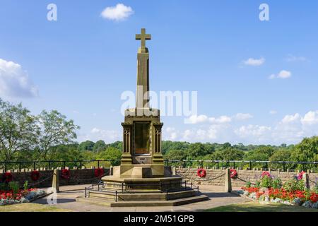 Knaresborough War Memorial nei giardini del castello Knaresborough North Yorkshire Inghilterra Regno Unito GB Europa Foto Stock