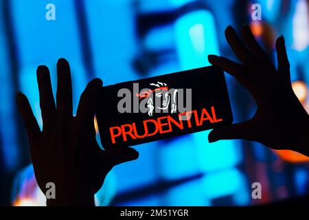 Brasile. 24th Dec, 2022. In questa illustrazione, il logo Prudential plc viene visualizzato sullo schermo di uno smartphone. (Foto di Rafael Henrique/SOPA Images/Sipa USA) Credit: Sipa USA/Alamy Live News Foto Stock