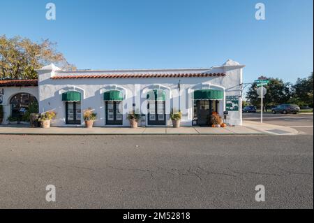 Famoso Paseo Delicias a Rancho Santa Fe, una strada con molti negozi, ristoranti e uffici immobiliari. Foto Stock