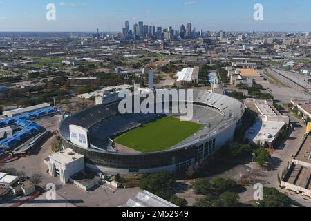 Una vista aerea generale del Cotton Bowl Stadium al parco State Fair of Texas, martedì 20 dicembre 2022, a Dallas. Foto Stock