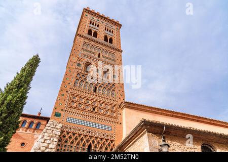 Pittoresco campanile di San Martín in stile unico mudéjar Teruel, Spagna Foto Stock
