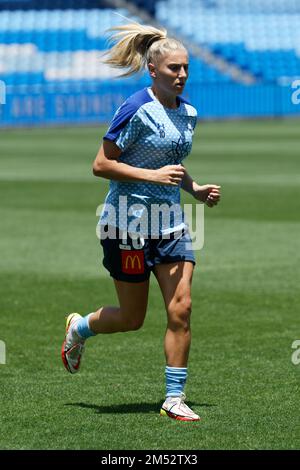 Sydney, Australia. 24th Dec 2022. Remy Siemsen del Sydney FC in fase di riscaldamento prima della partita tra il Sydney FC e i Wanderers all'Allianz Stadium il 24 dicembre 2022 a Sydney, Australia Credit: IOIO IMAGES/Alamy Live News Foto Stock