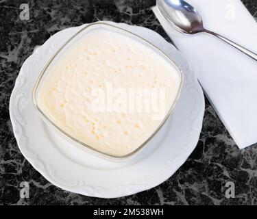 Dolci Turchi tradizionali deliziosi; Keskul Foto Stock