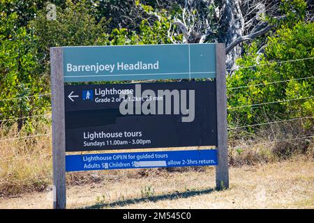 Promontorio di Barrenjoey e faro di Barrenjoey sulle spiagge settentrionali di Sydney a Palm Beach, New South Wales, Australia Foto Stock