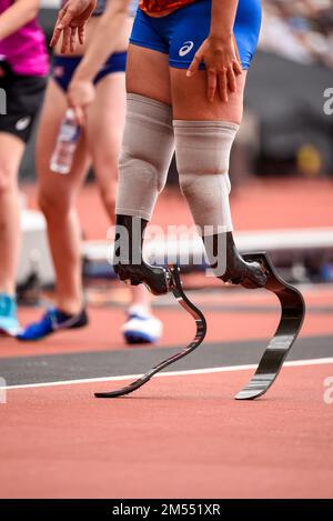 Le lame da corsa di Ottobock di Marlou van Rhijn, gareggiando in classe 200m T43 ai Campionati mondiali di Para Athletics 2017 nello stadio di Londra, nel Regno Unito. Foto Stock