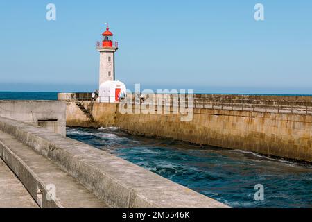 Faro di Farolim de Felgueiras, Porto - Portogallo. Foto Stock